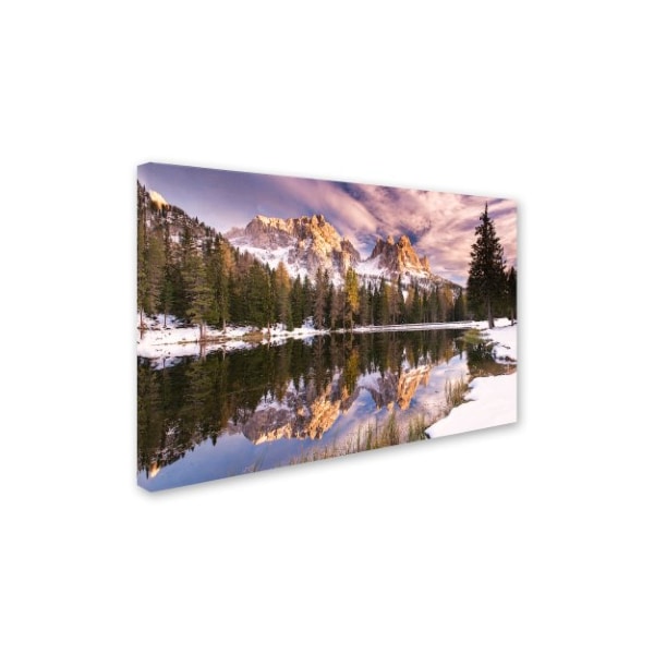 Michael Blanchette Photography 'Peak In The Water' Canvas Art,30x47